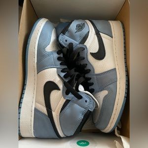 Air Jordan 1, University Blue